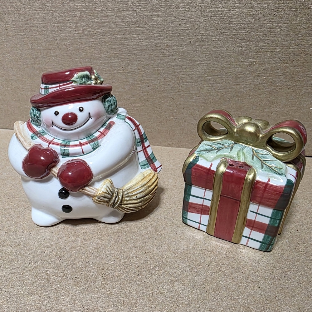 Fitz & Floyd Snowman Christmas Gift Salt Pepper Shaker Set #171